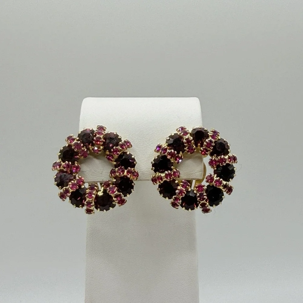 Vintage Weiss Earrings Pink Rhinestone Wreath Clip On Signed Purple Glamour 1